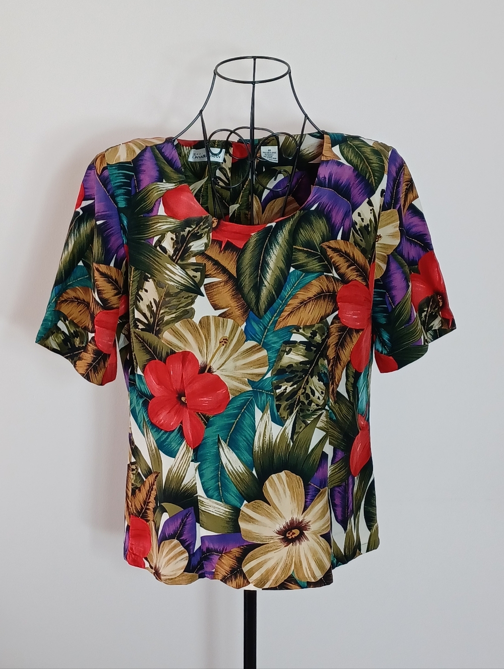 Vintage Dana Buchman 100% Silk Tropical Floral Button Back Bluse- Size 10